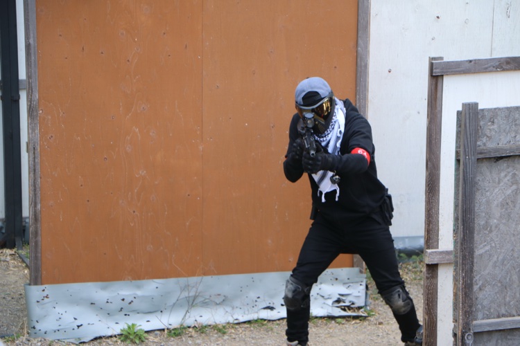 冬サバゲー 管理人の服装 黒コーデ