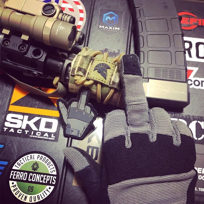 PIGグローブのフラットレイ