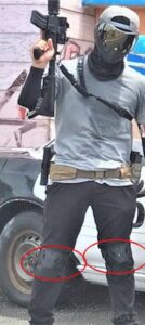 HATCH XTAKニーパッドを装着した管理人