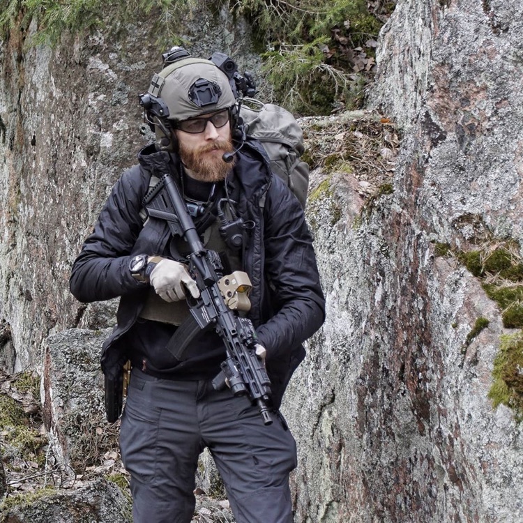 冬サバゲー 脱ぎ着しやすい装備