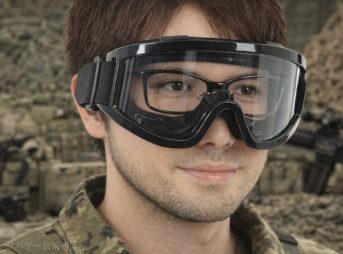 メガネの上から装着できるサバゲー用ゴーグル