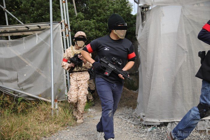 サバゲーフィールドでの服装カラーいろいろ(迷彩・黒・私服系)