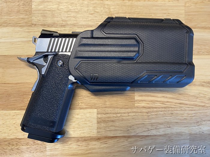 実物Omnivore X300版にハイキャパ デュアルステンレスを格納した状態