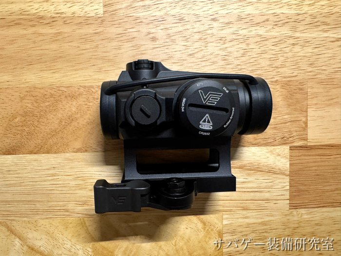 マーベリック 第3世代を真横から（3MOA Dot・IPX4・CR2032 の刻印）