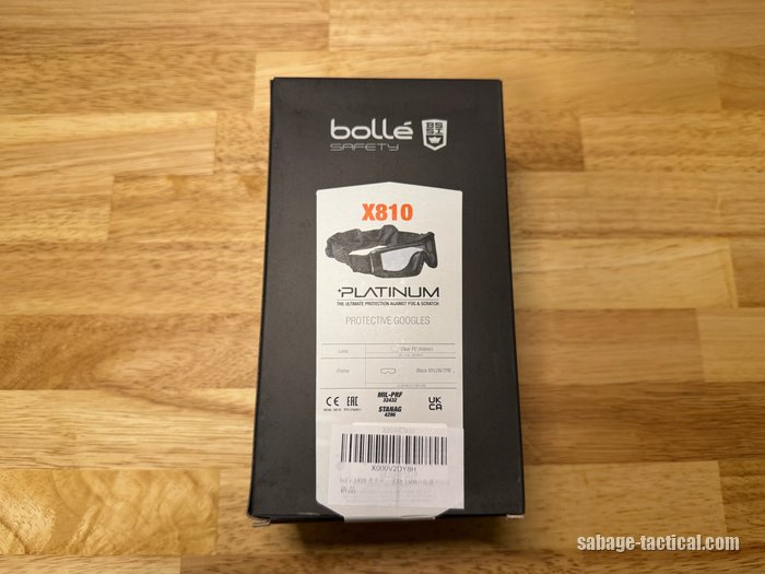 bolle X810の箱の正面（PLATINUMの文字と型番の札）