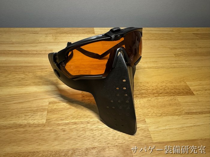 クロスボウにS.A.S FACE GUARD Gen.2を付けて斜め前から