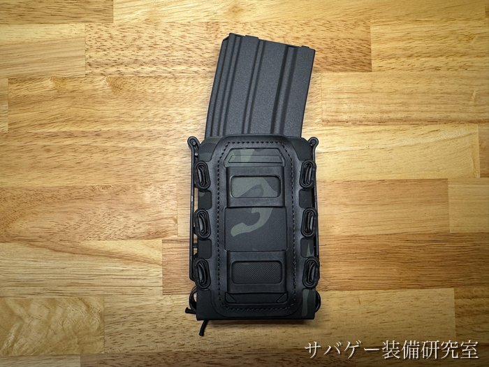 管理人が買ったTAILOR JAPAN ライフル マガジンポーチ(ブラックマルチカム):HK416用のマガジンをポーチに入れたところ(正面)