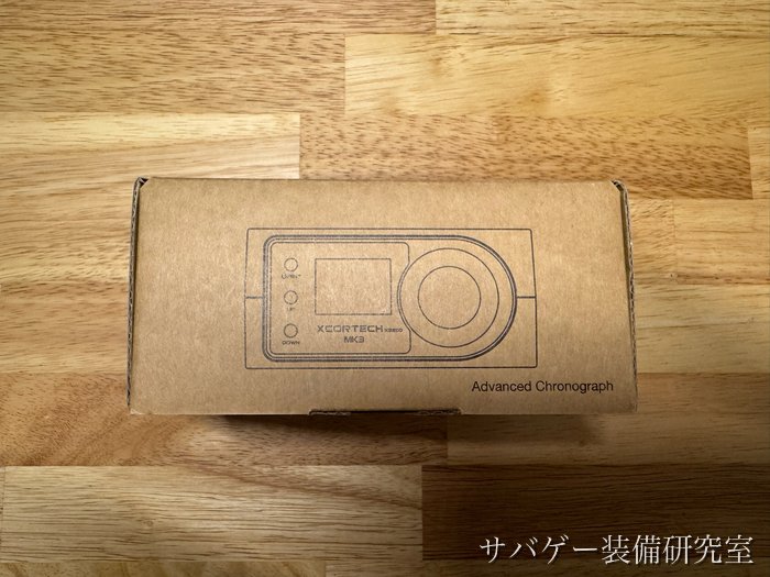 XCORTECH X3200 MK3の箱の側面(Advanced Chronographの文字)